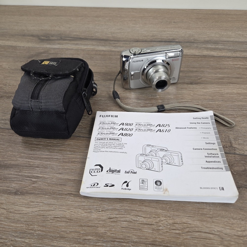 Fujifilm FinePix A820 Digital Camera 8.3 MP 4X Zoom Silver Compact Tested Works!